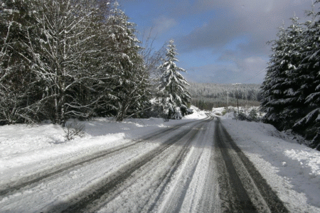 Strade innevate: i consigli per viaggiare sicuri in auto